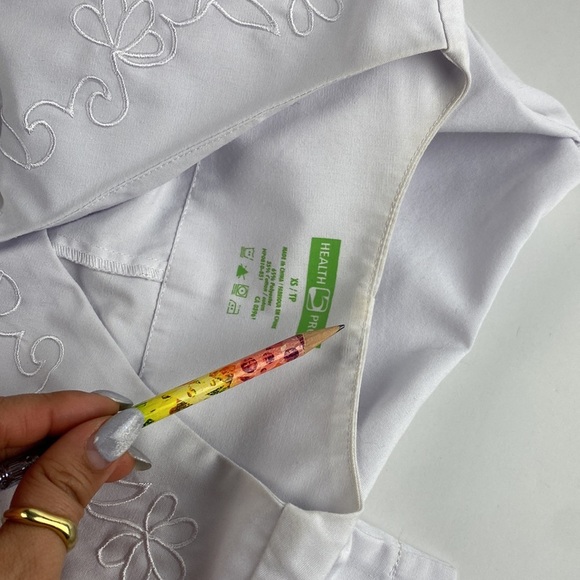 White feminine embroidered hospital short sleeve top - Picture 7 of 8